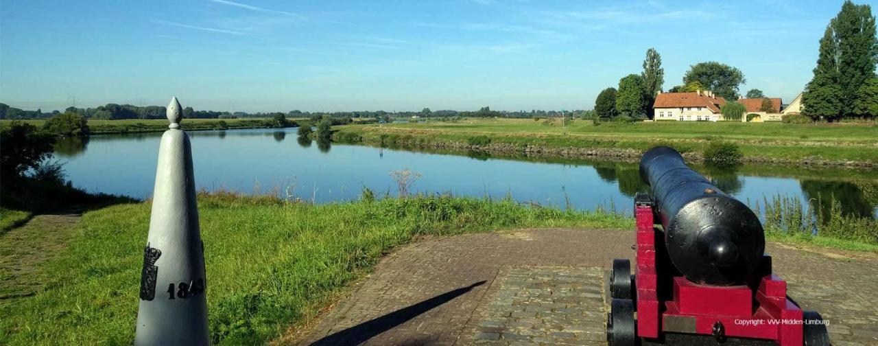 Chalet Or Apartment Nearby Roermond Outlet Stevensweert ภายนอก รูปภาพ