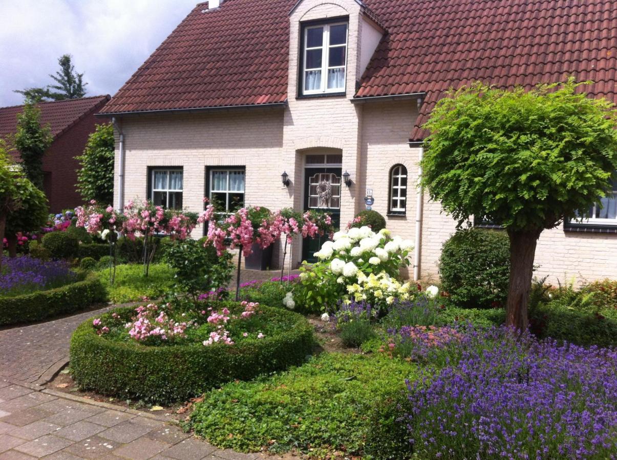 Chalet Or Apartment Nearby Roermond Outlet Stevensweert ภายนอก รูปภาพ